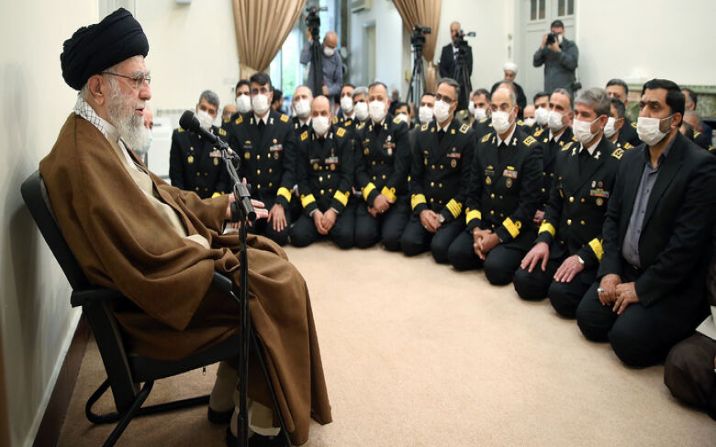 نیروی دریایی ارتش؛ ظرفیت بزرگ نظام و کشور است نیروی دریایی ارتش؛ ظرفیت بزرگ نظام و کشور است